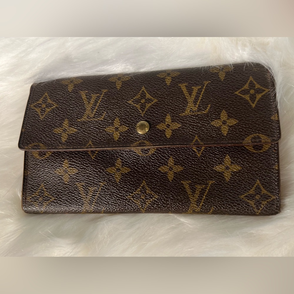 Louis Vuitton LV Long Wallet